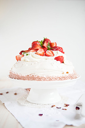 Pavlova fraise & Rhubarbe